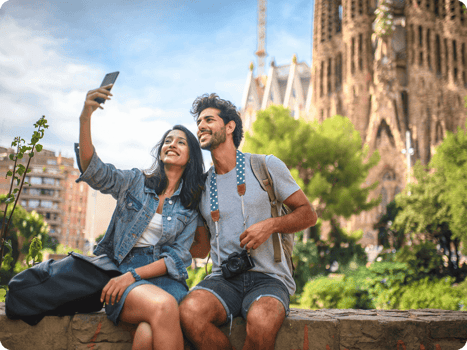 Use your Currensea travel debit card in Barcelona for better exchange rates